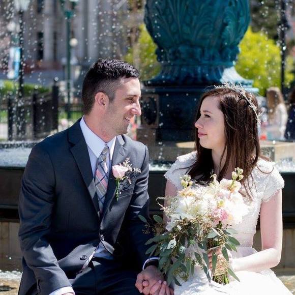 Meet your Posher, Laura - Picture 1 of 1